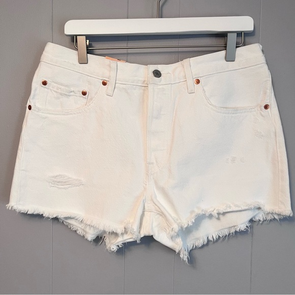 Levi’s 501 White shorts button fly distressed size 31 NWT - Picture 1 of 6